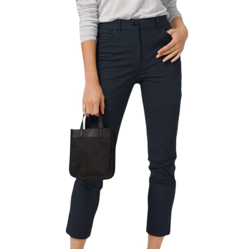Lululemon City Sleek 5 Pocket 7/8 Pant
True Navy Size 4